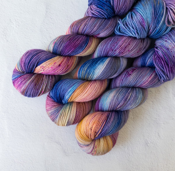A Feather in the Dusk - Bounce Sock (old base)